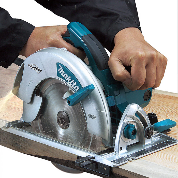 Makita Circular Saw 185mm 1800W